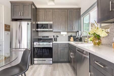 Amazing Ocean View - Luxury Manhattan Beach 1 Bedroom - Parking Zewnętrze zdjęcie